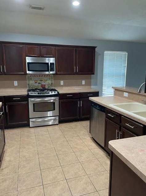 3239 Naples Grove Ln, Houston, TX 77047