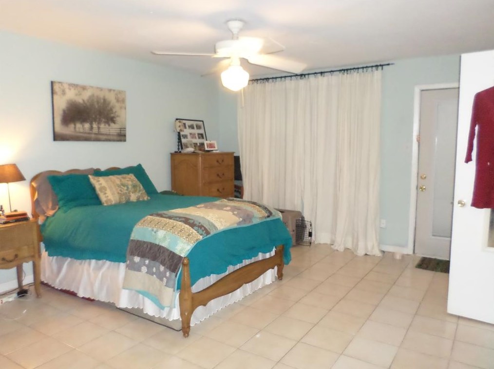 1715 Banks St, Houston TX  77098-5455 exterior