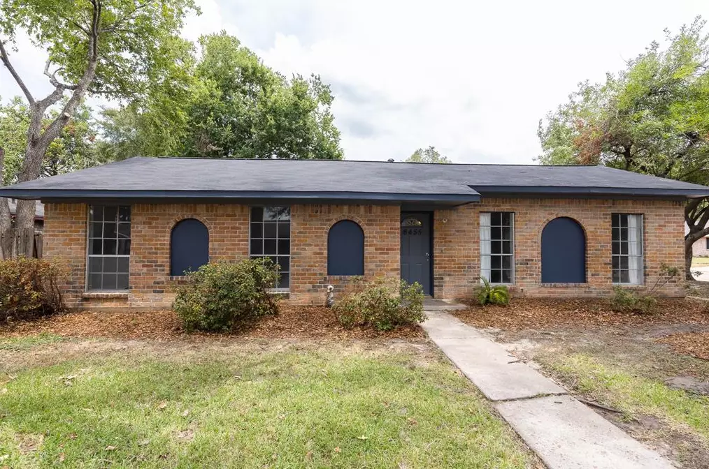 8455 Gallahad St, Houston, TX 77078