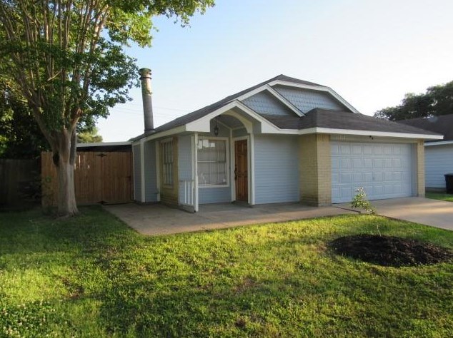 13919 Clear Forest Dr, Sugar Land, TX 77498-1767