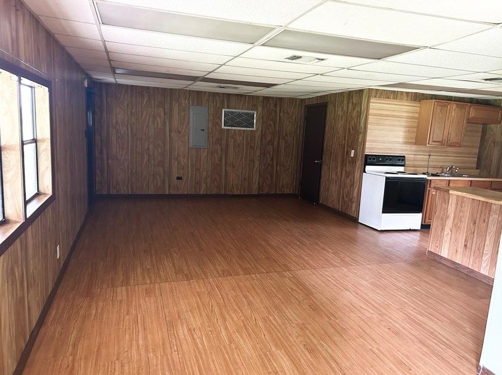 10 Bowden Rd, Huntsville TX  77340-2214 exterior