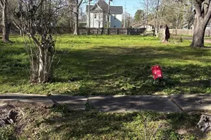 1110 Pipkin St, Beaumont, TX 77705 - Photo 1