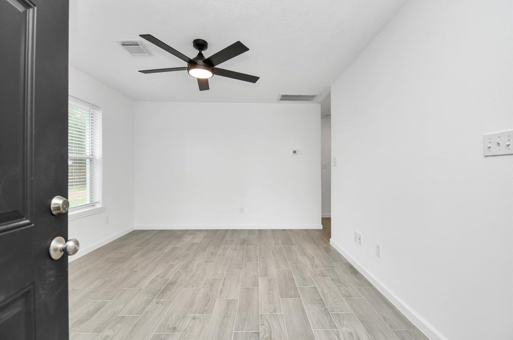212 N 2nd St, Morgans Point, TX 77571