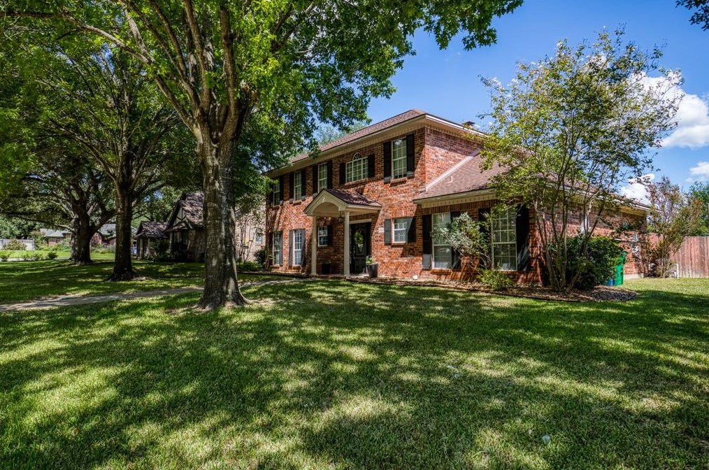 2604 Brookbend Dr, Brenham, TX 77833-9228