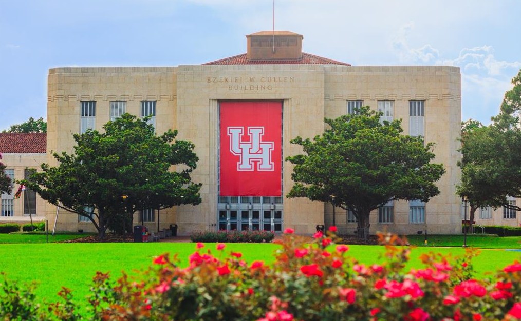 3070 Jensen Dr, Houston TX  77026-5513 exterior