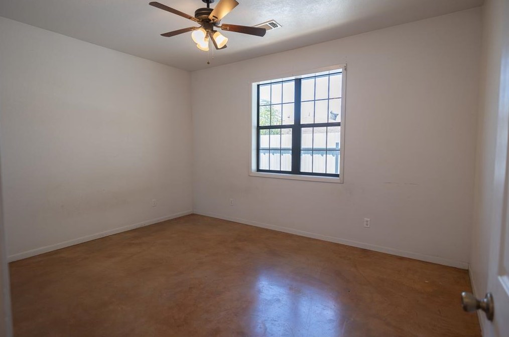 1506 Simon Ave, Brenham, TX 77833