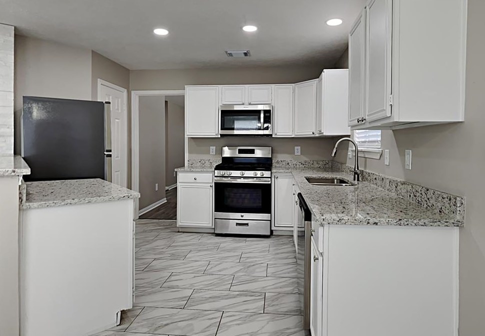 5419 Roserock Ln, Spring TX  77379-6045 exterior