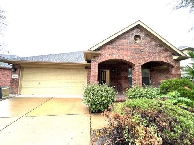 8218 Garrison Point Dr, Houston, TX 77040