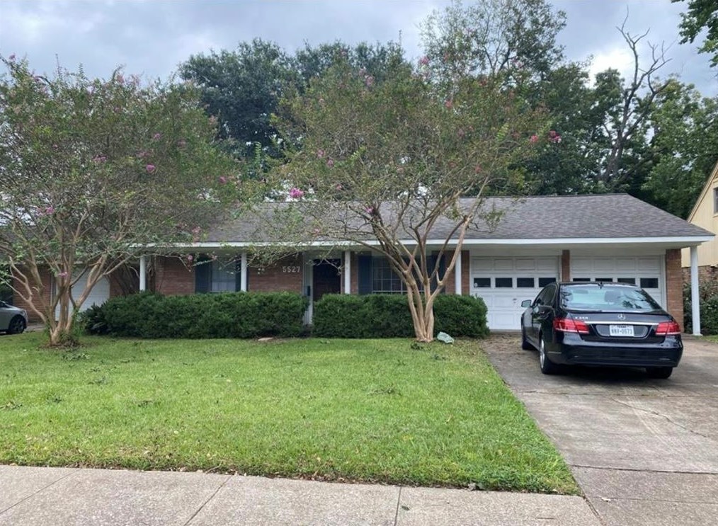 5527 W 43rd St, Houston, TX 77092