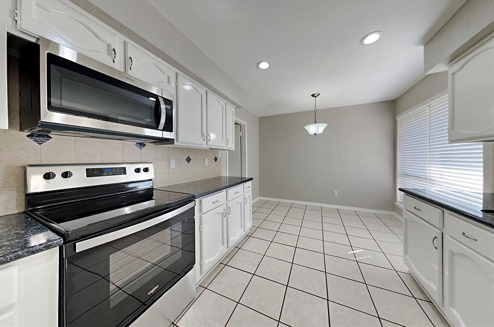 2603 Coopers Post Ln, Sugar Land TX  77478-4123 exterior