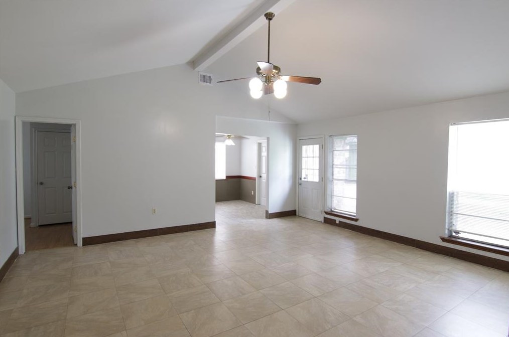 8826 Stroud Dr, Houston TX  77036-5352 exterior