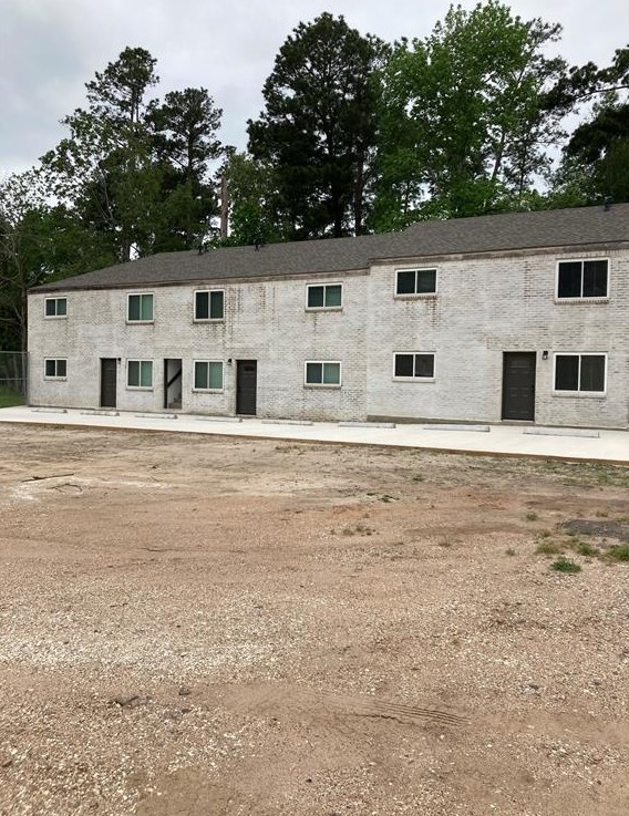1985 N Fm 356 #1, Onalaska, TX 77360