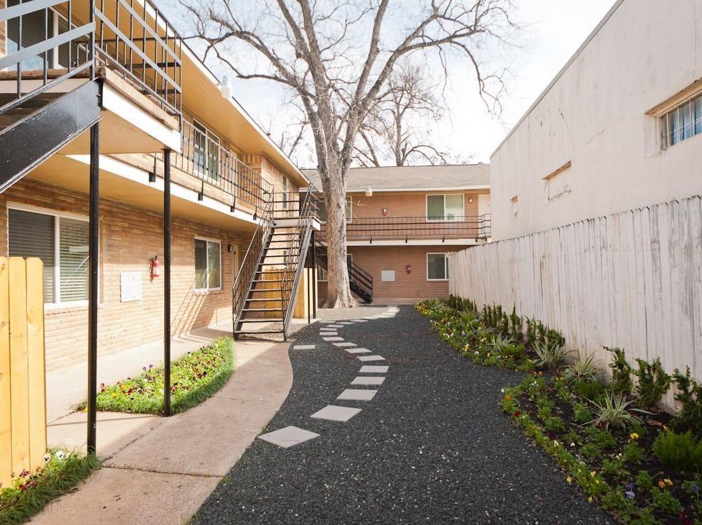 3202 Yale St #5, Houston, TX 77018