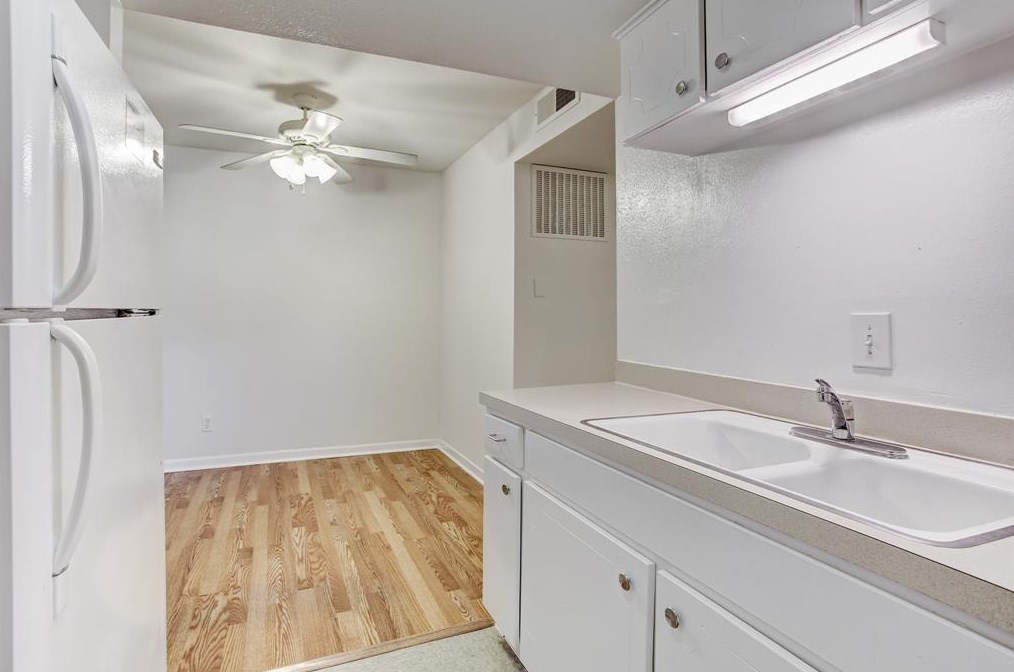 1624 Marshall St, Houston, TX 77006-4179