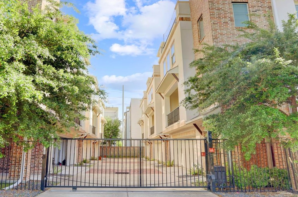 2011 Shearn St, Houston, TX 77007