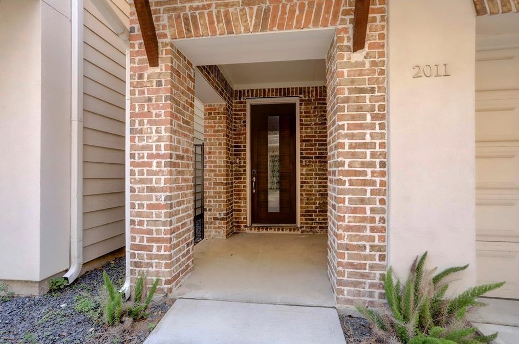 2011 Shearn St, Houston TX  77007-3907 exterior