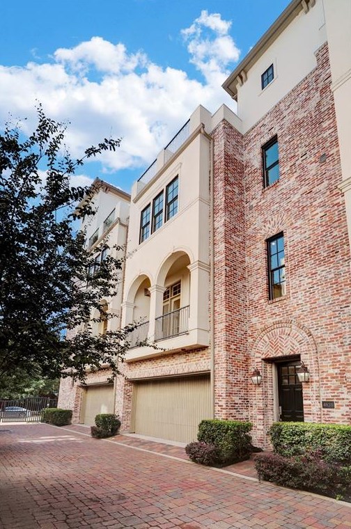 4838 Austin St, Houston, TX 77004