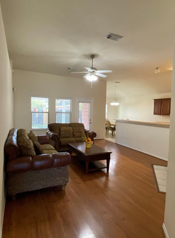 1817 Sherwood Forest Cir, League City, TX 77573