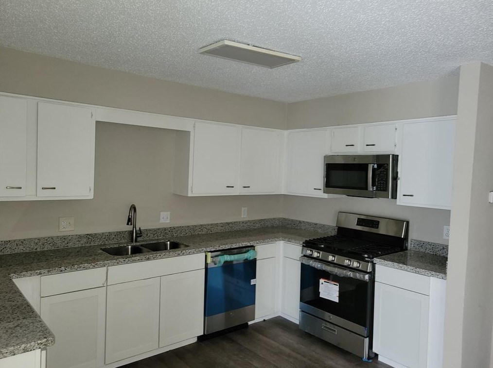 1532 Ammons St, South Houston TX  77587-3705 exterior