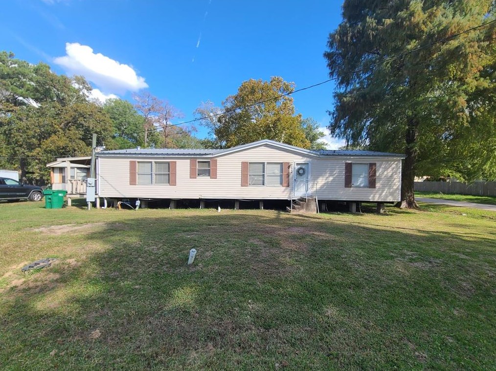 302 N Holly Ave, Cleveland, TX 77327