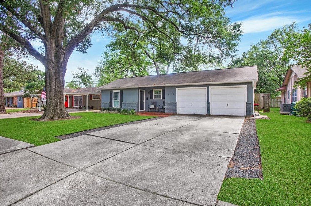 5113 De Lange Ln, Houston, TX 77092
