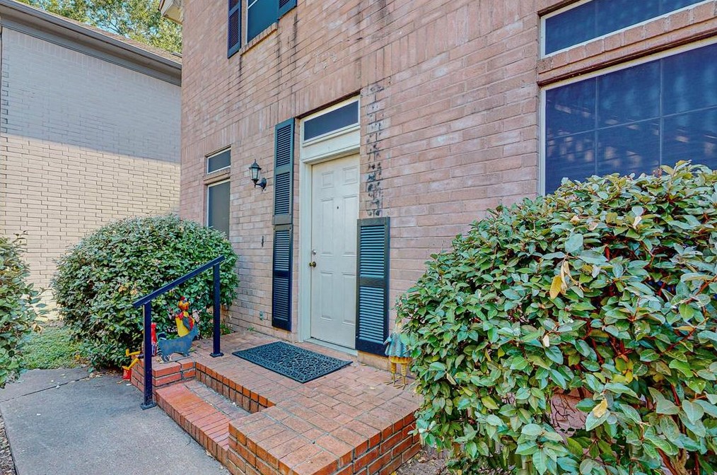 14411 Golden Pond Dr, Houston, TX 77084-2151