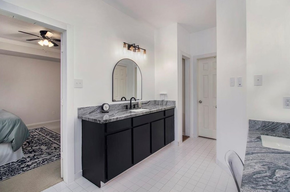 13522 Scenic Glade Dr, Houston TX  77059-2809 exterior