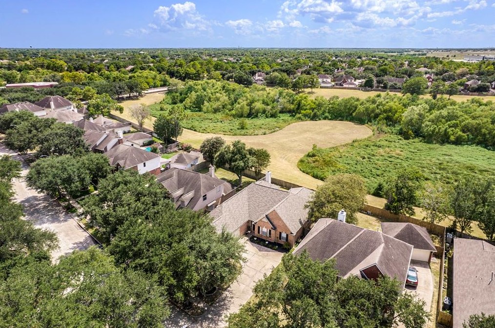 13522 Scenic Glade Dr, Houston TX  77059-2809 exterior