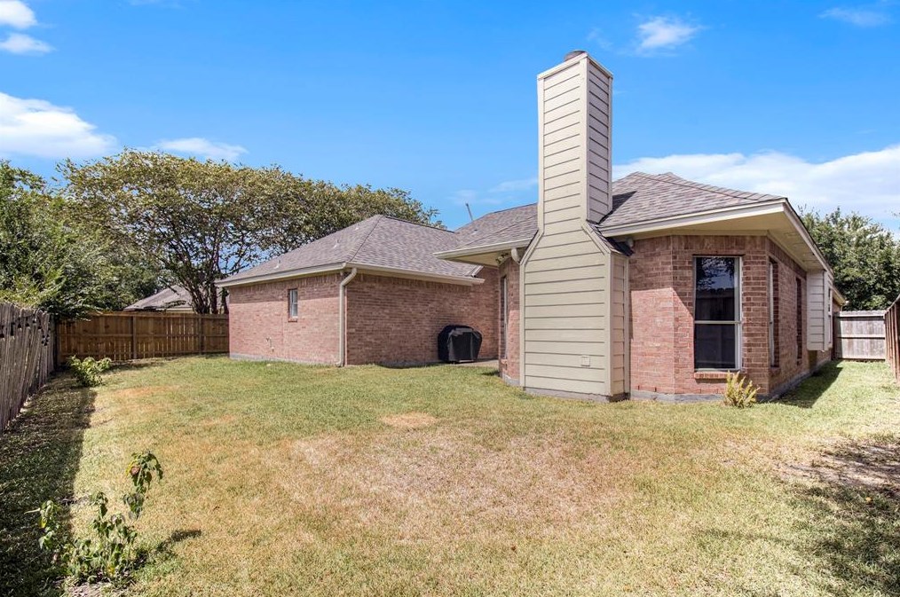 13522 Scenic Glade Dr, Houston TX  77059-2809 exterior