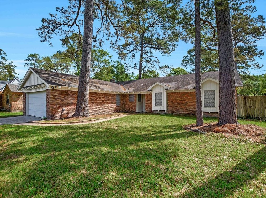 1738 Conrad Sauer Dr, Houston, TX 77043