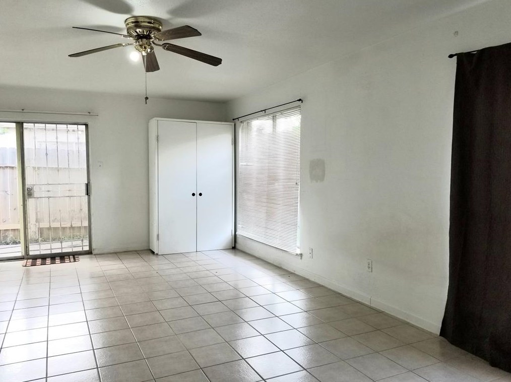 12465 Wellington Park, Houston TX  77072-3962 exterior