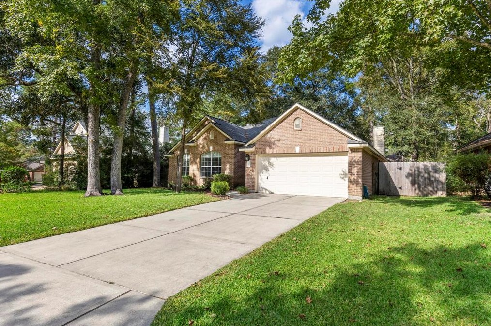 38 Belcarra Pl, Spring, TX 77382