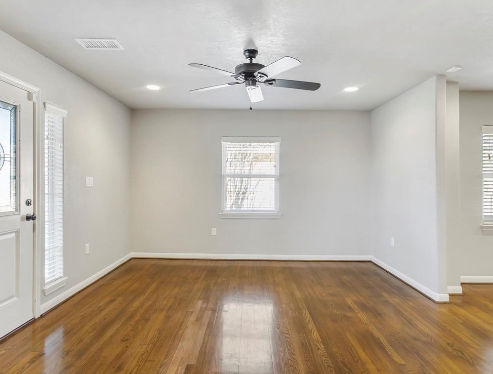 5147 Cortelyou Ln, Houston TX  77021-3111 exterior