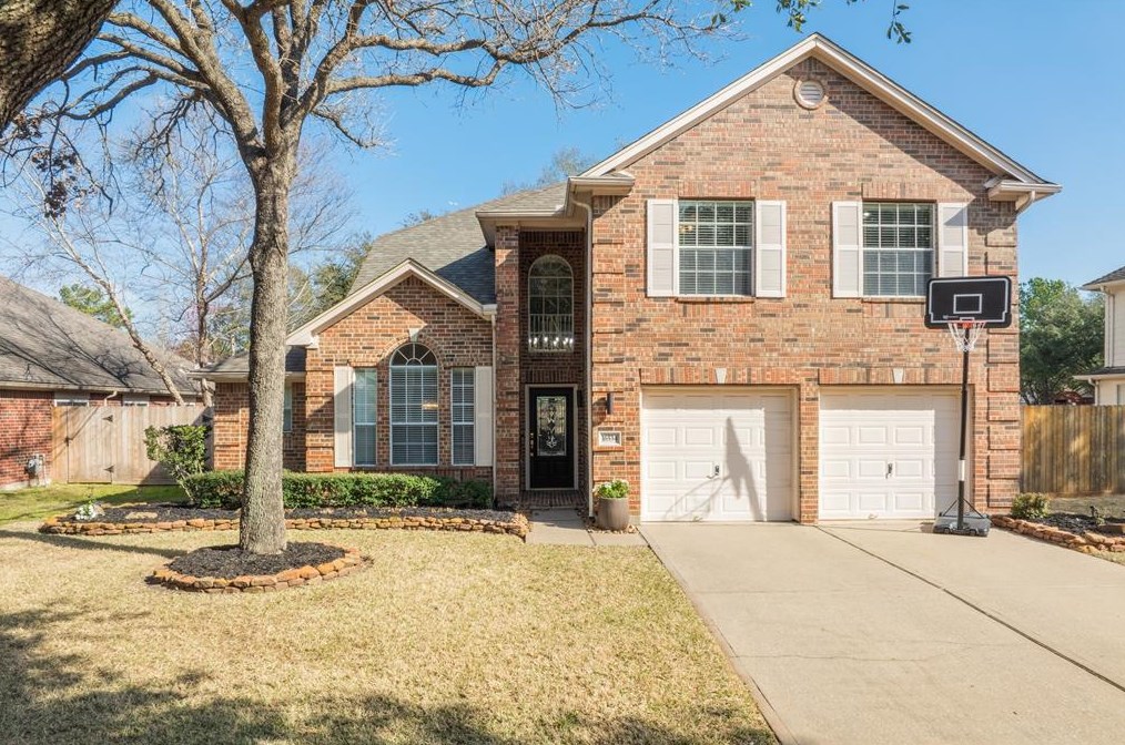 16534 Stone Prairie Dr, Houston, TX 77095