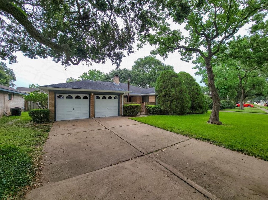 12315 Chessington Dr, Houston, TX 77031
