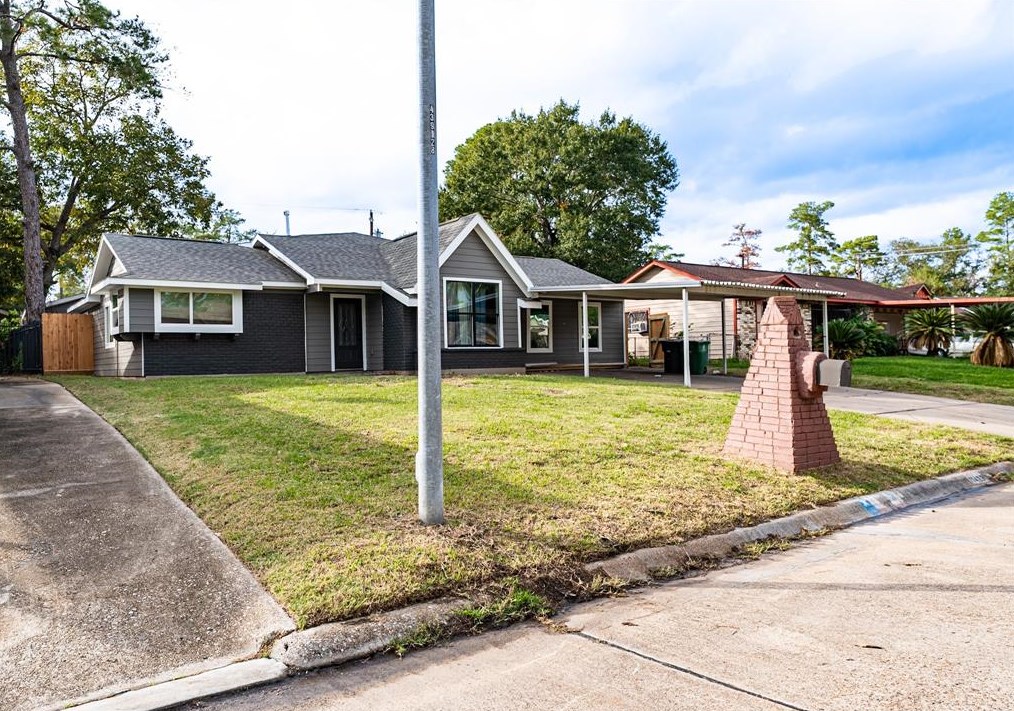 11423 Lemond Dr, Houston, TX 77016