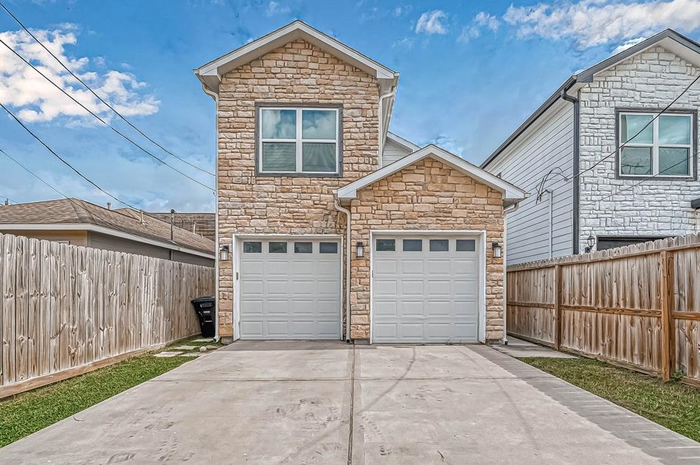 503 E 40th 1/2 St #a, Houston, TX 77022