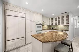 1926 Indiana St, Houston, TX 77019 - Photo 12