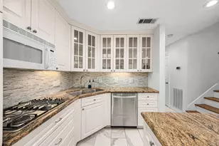 1926 Indiana St, Houston, TX 77019 - Photo 14