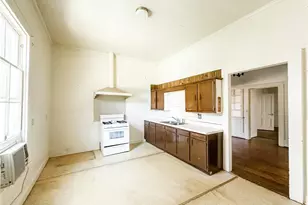 208 8th St, Glidden, TX 78943 - Photo 6