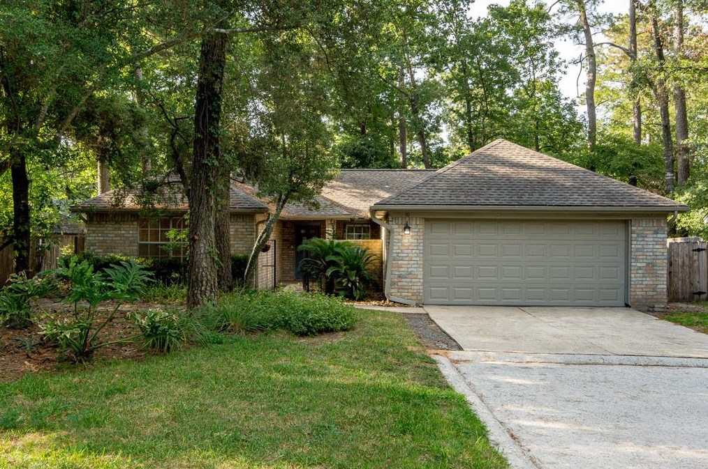 10 Rolling Mill Ln, Spring TX  77380-1588 exterior