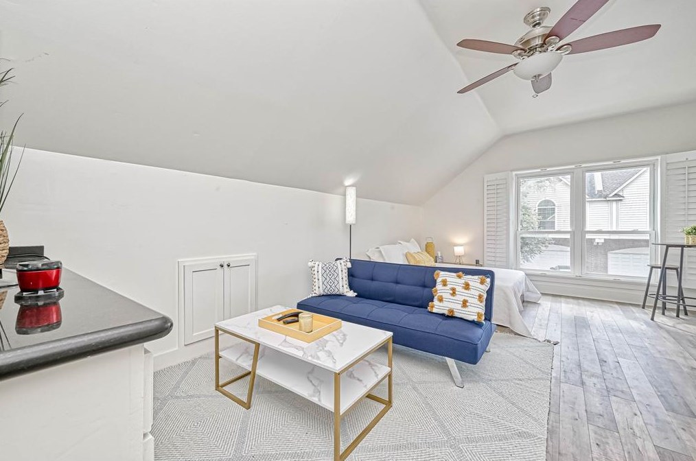 2112 Harold St, Houston TX  77098-1402 exterior