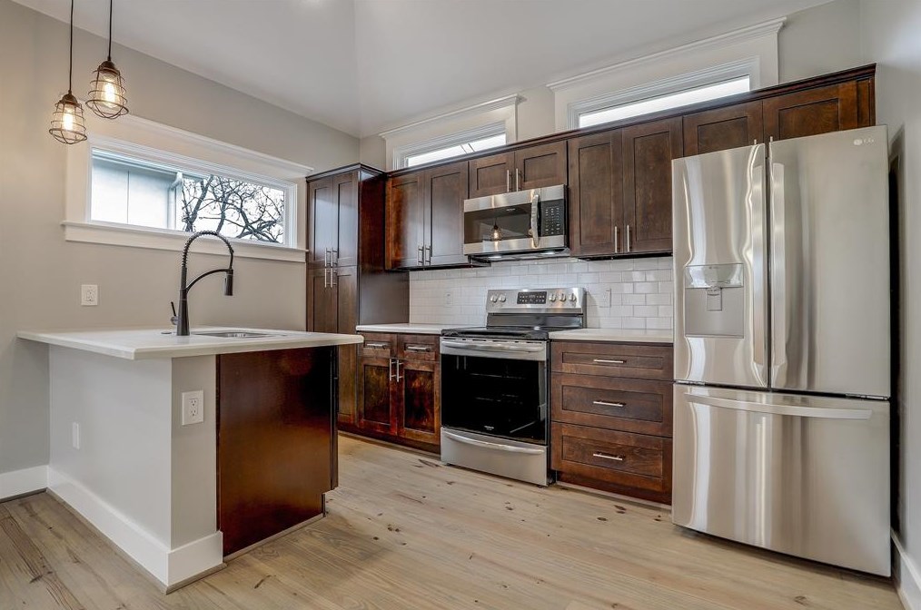 415 27th St, Houston TX  77008-2162 exterior