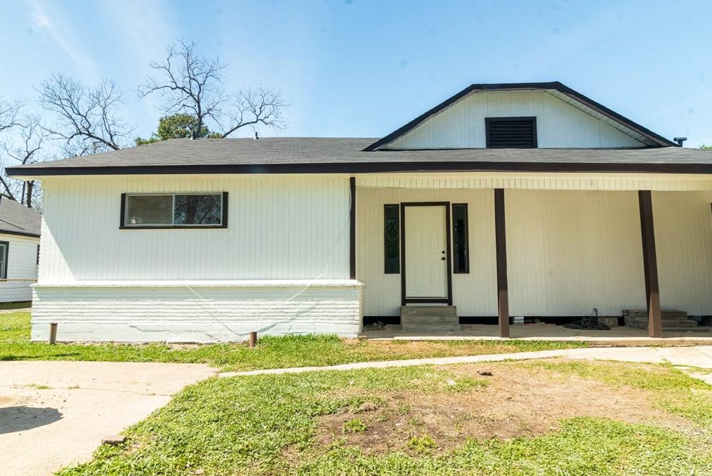 4918 Leffingwell St #b, Houston, TX 77026