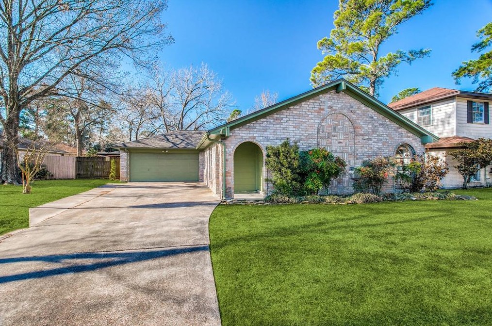 3503 Kingsway Dr, Baytown, TX 77521-2813
