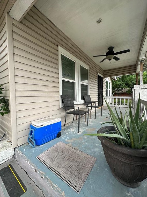 2829 Eastex Fwy, Houston TX  77026-6009 exterior