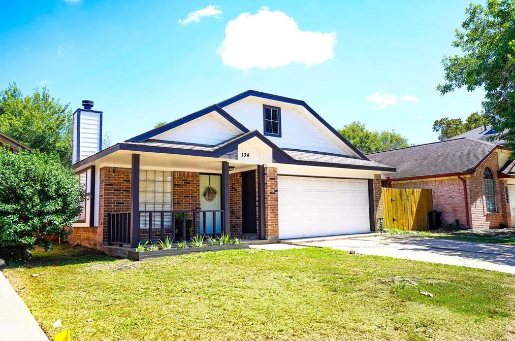 134 Coffee Ln, Richwood, TX 77566