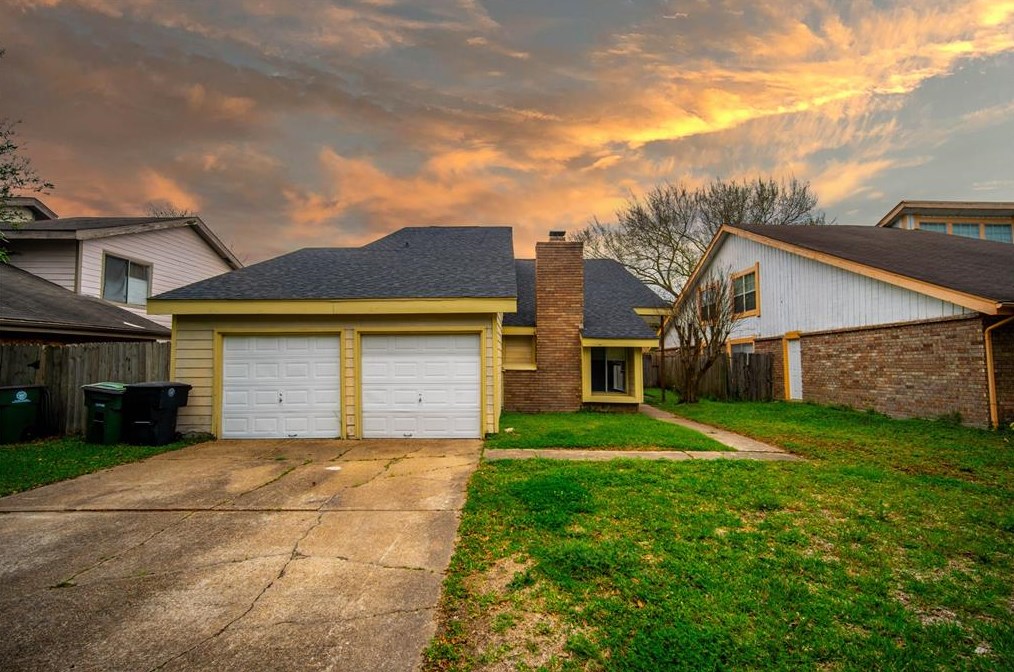 7934 Candlegreen Ln, Houston, TX 77071