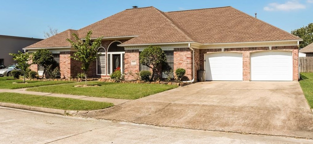 4612 Ironwood Dr, Baytown, TX 77521