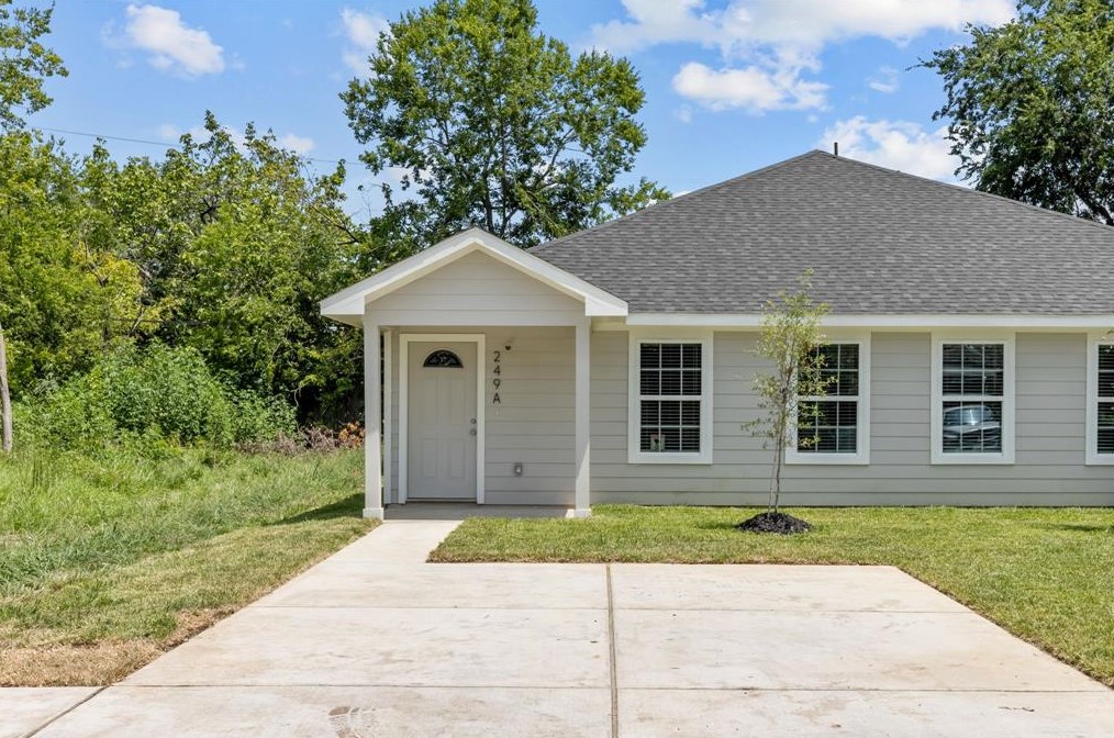 249 Owens St, Houston, TX 77029-4536